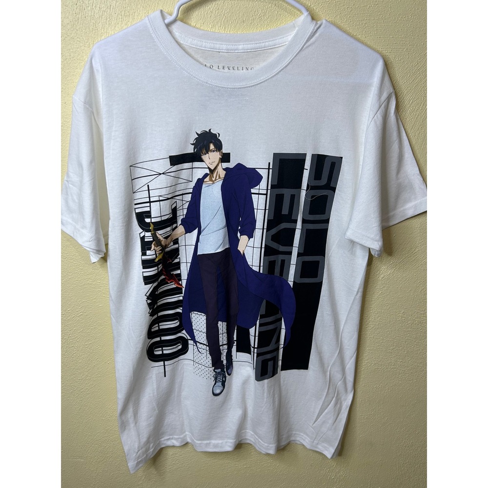 Solo Leveling Jinwoo Sung Anime Graphic T-Shirt White Crunchyroll Mens Medium